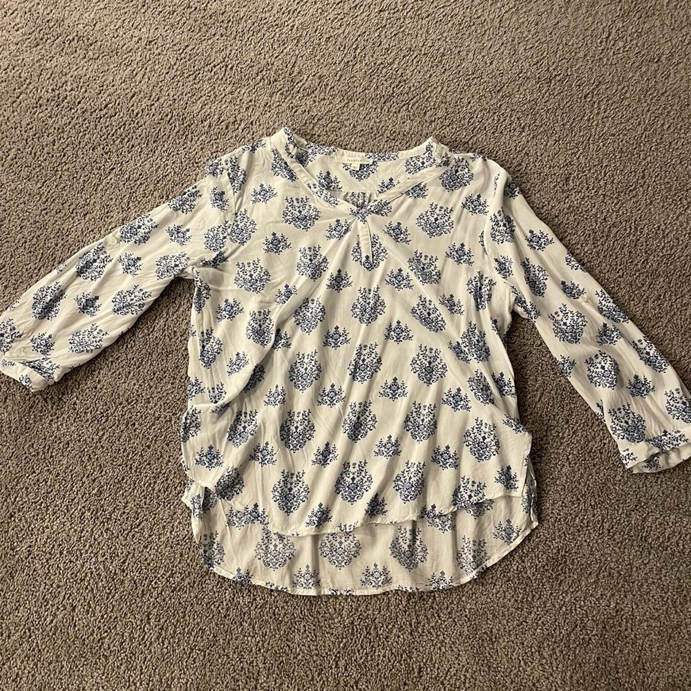 White blouse with blue details